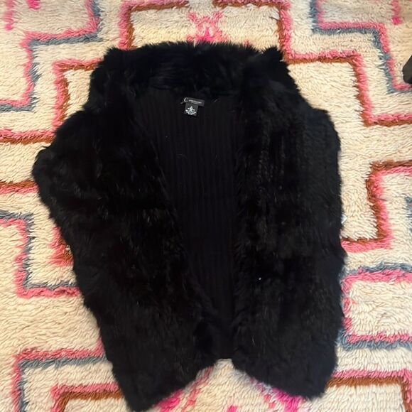 C by Bloomingdale’s Cashmere Black Rabbit Fur Vest - Picture 2 of 6